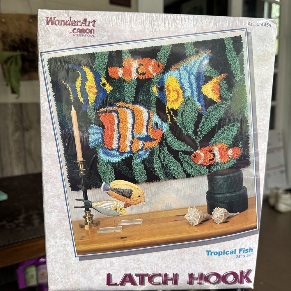Caron wonder art Latch Hook Kit fish seaweed USA Craft Kit New Sealed 24 X 34
